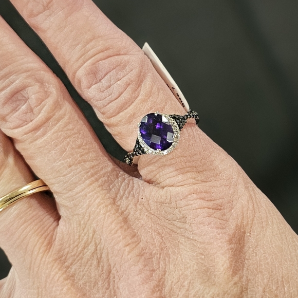 112 - Gorgeous Womens White Gold 1.80 CTW Amethyst Spinel & Topaz - Size 7 Ring